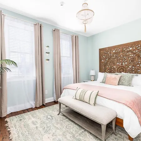 Stunning Secret Courtyard - 1 Block To King Villa